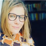 Traduttore dal tedesco e dal francese verso l'italiano, impartisce lezioni personalizzate da remoto